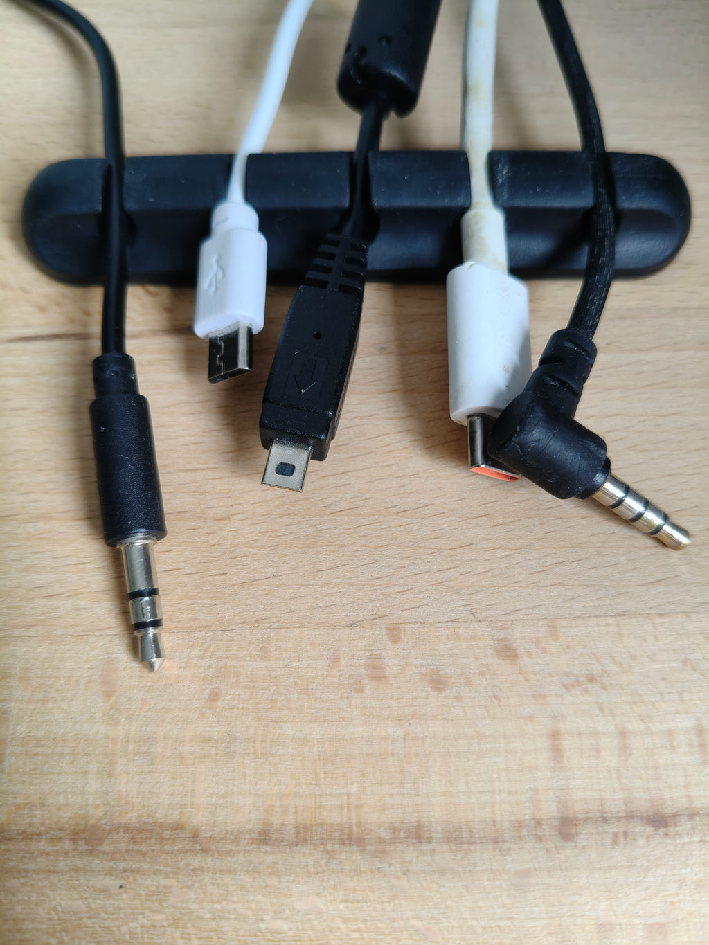 DeskEase Cable Organizer Set